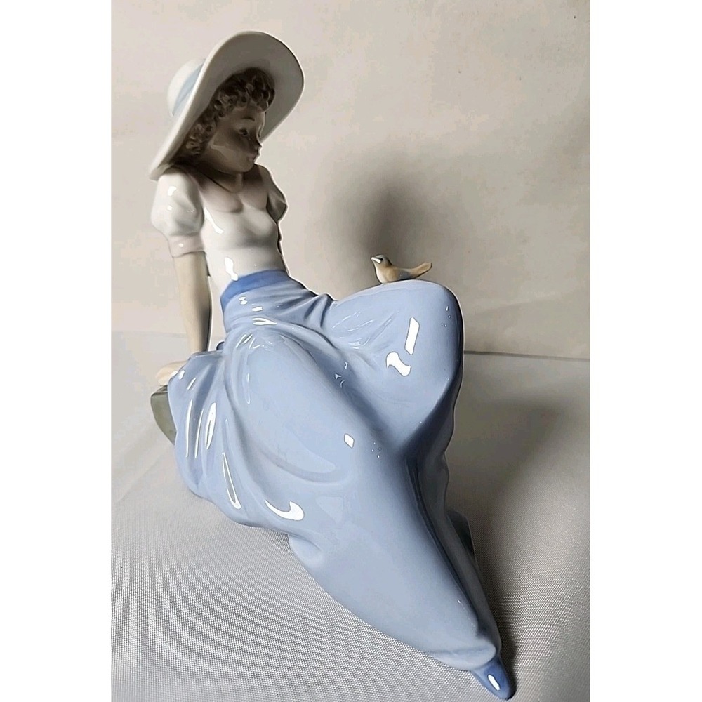 VTG Nao by Lladro '92 Porcelain Sculptur Listening to the Birds' Songs Retired - Picture 5 of 10
